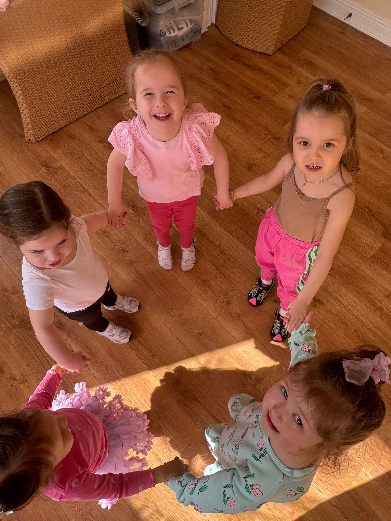 Small children circle activity